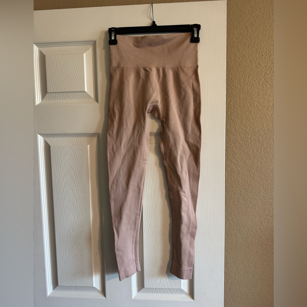 SET Active Women's Blush Colored Leggings